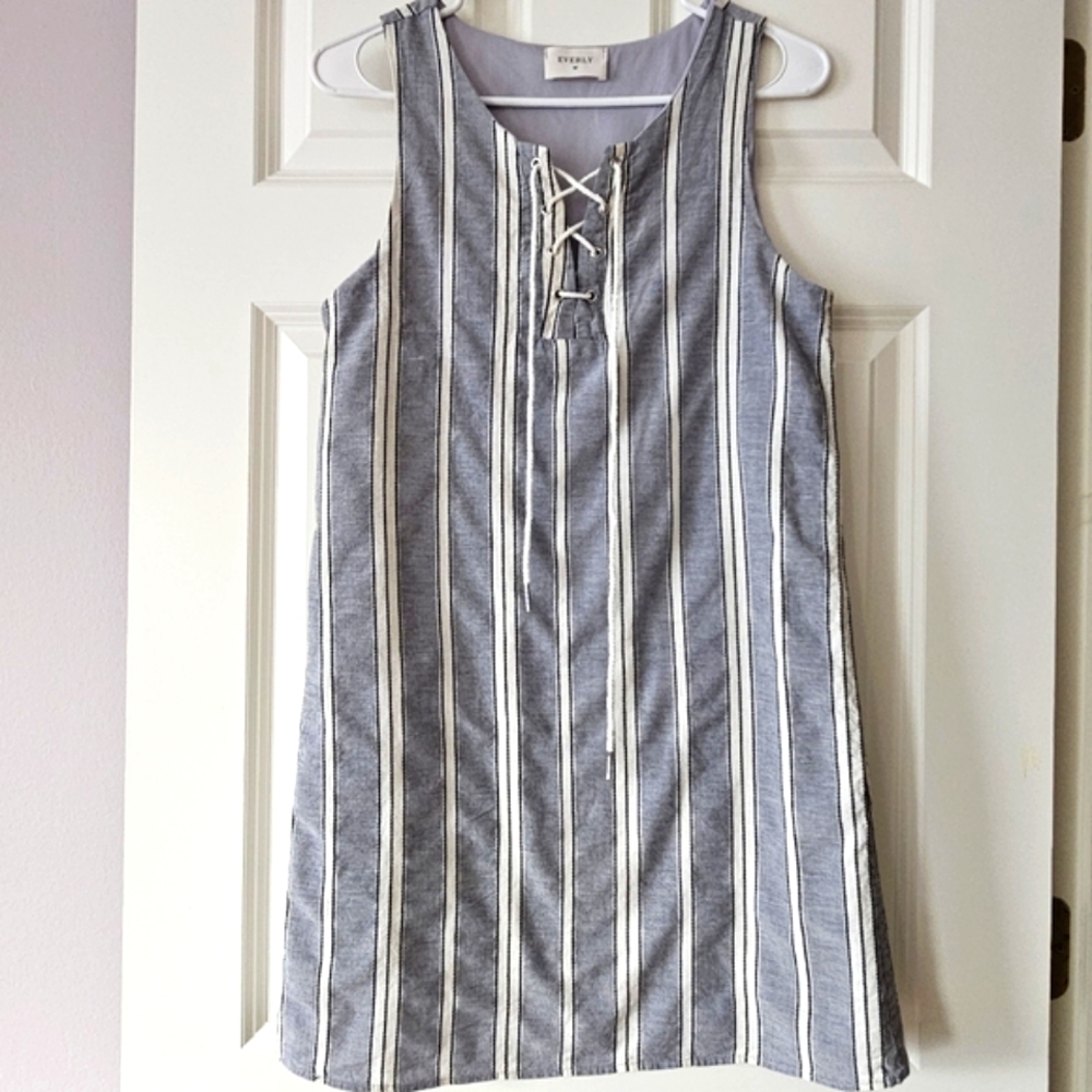 Everly Sleeveless Dress Gray Striped Size Medium